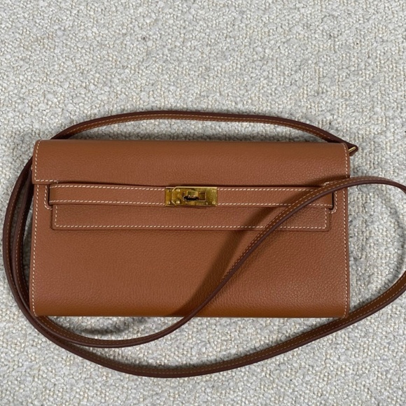 Authentic Pre-Owned Hermes Kelly To Go Gold Evercolor Gold Hardware - Picture 1 of 16